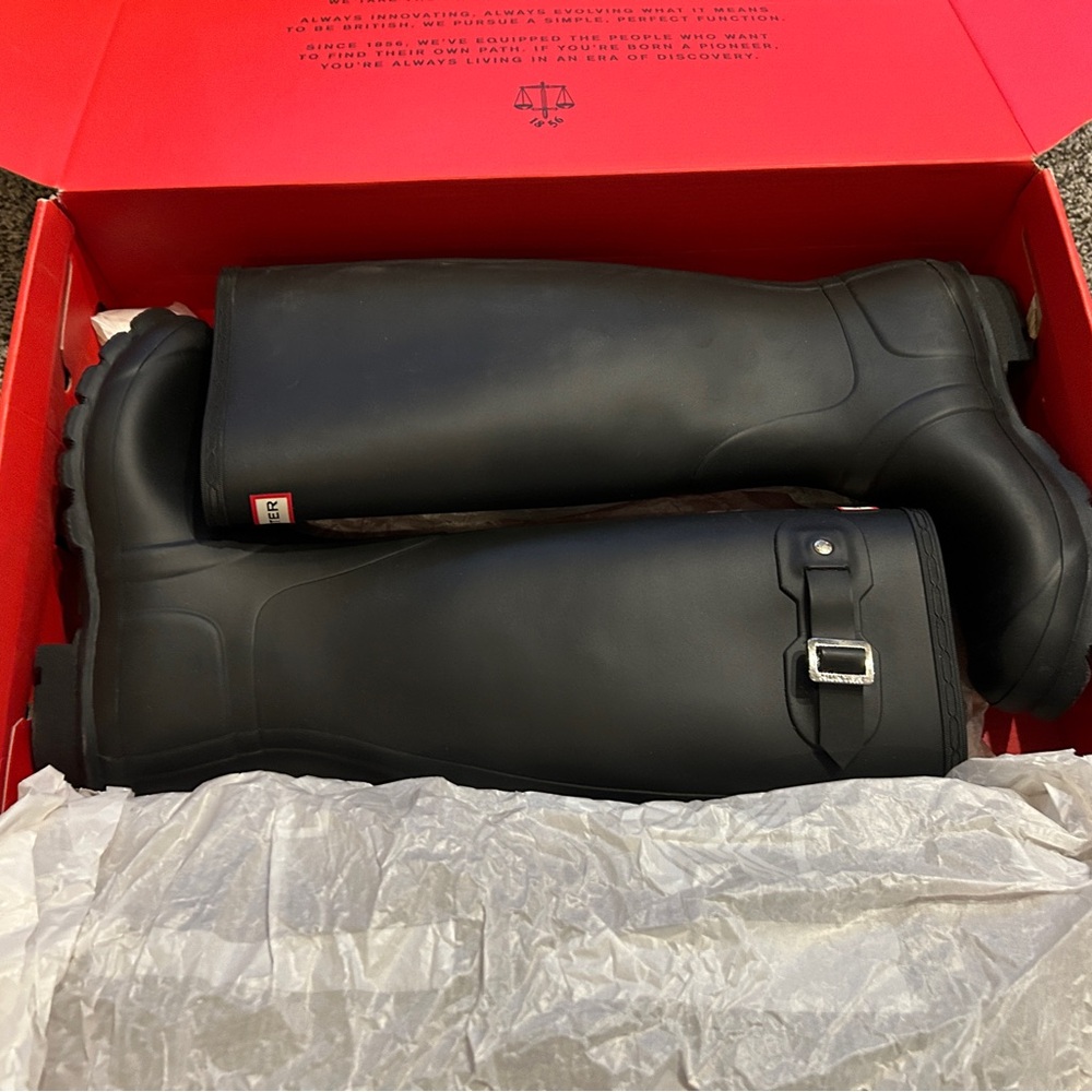Hunter Women’s Black Rain Boots